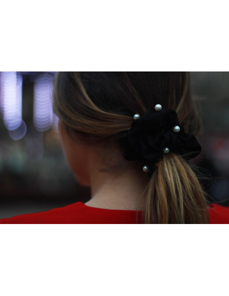 Black Karly scrunchie with pearly beads
