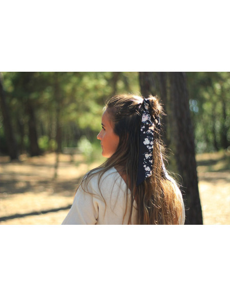 Foulard Alice Noir à fleurs
