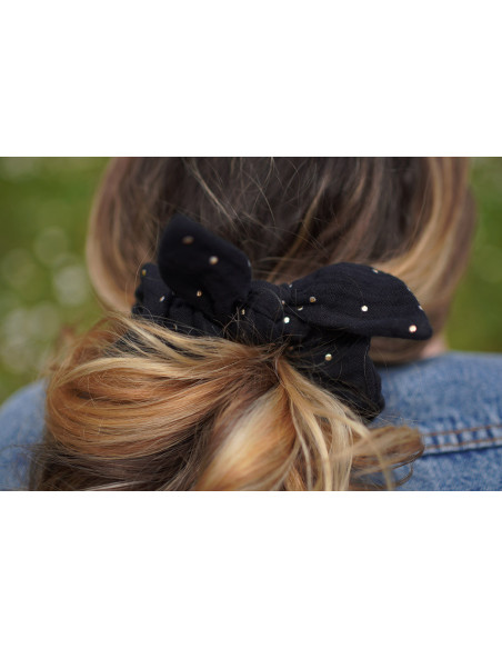 scrunchie bow Ivy Black with gold polka dots
