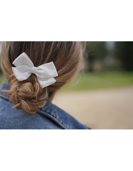 Barrette Irène Petit Noeud Blanc