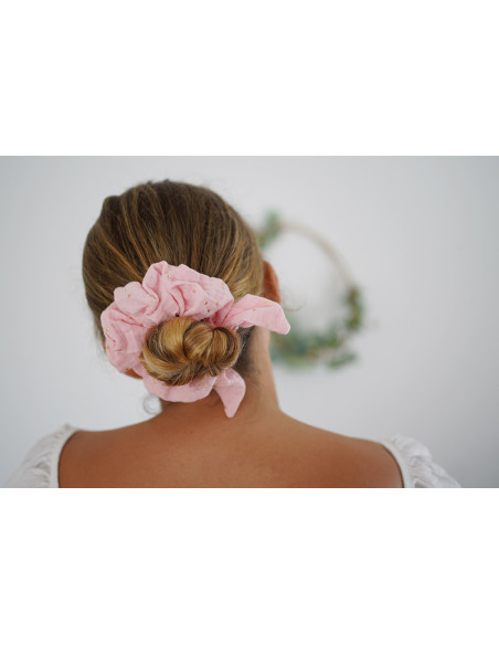 scrunchie bow Ivy Rose Tea with gold polka dots