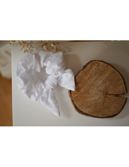 Chouchou Noeud Gabrielle Broderie Anglaise Blanche