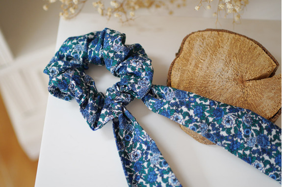 scrunchie Ruban Bastien Fleuri Bleu Marine