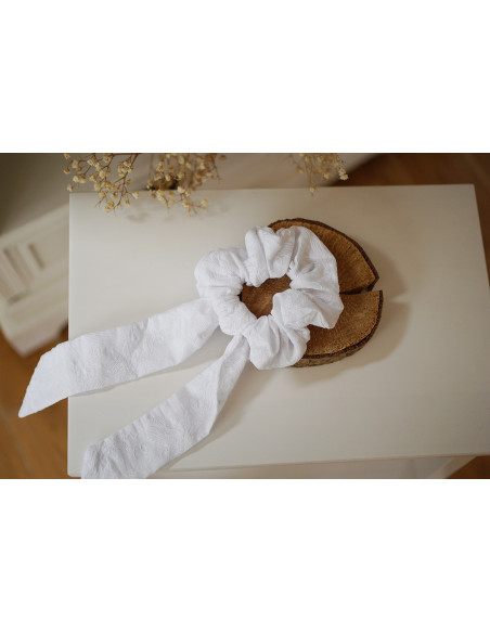 Chouchou Ruban Gabrielle Broderie Anglaise Blanche