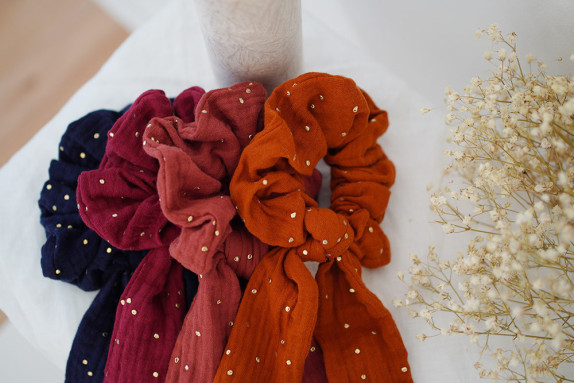 Chouchou Ruban Lina Rouge Grenat à pois dorés