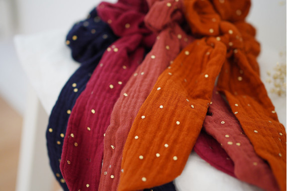 Chouchou Ruban Lina Rouge Grenat à pois dorés