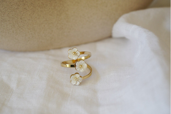 ring Honorine gold Pearly White Flowers