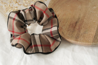 Austin scrunchie Burburry print