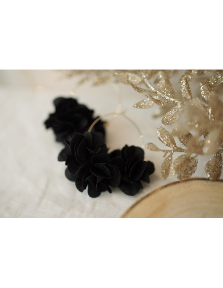 Boucles d'Oreilles Yara Créoles Fleuries Noir
