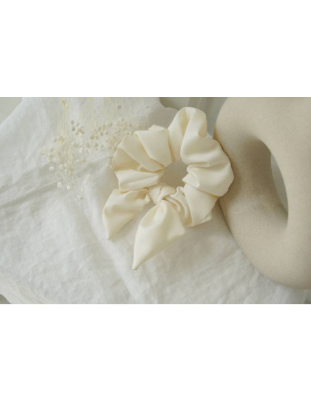 scrunchie bow Bridle Satin Ecru