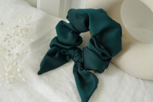scrunchie bow Bridle Satin Emerald Green