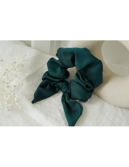 scrunchie bow Bridle Satin Emerald Green
