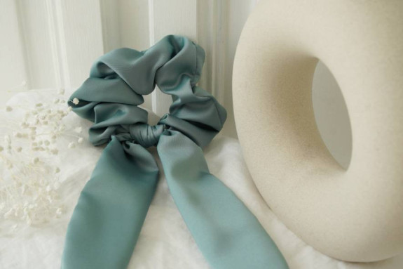 scrunchie Ruban Witness Satin Vert Sauge