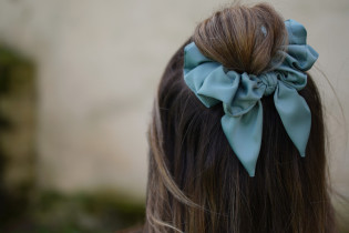 scrunchie bow Bride Satin Vert Sauge 2