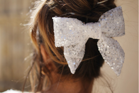 Barrette Noeud Lovely Sequins Blancs