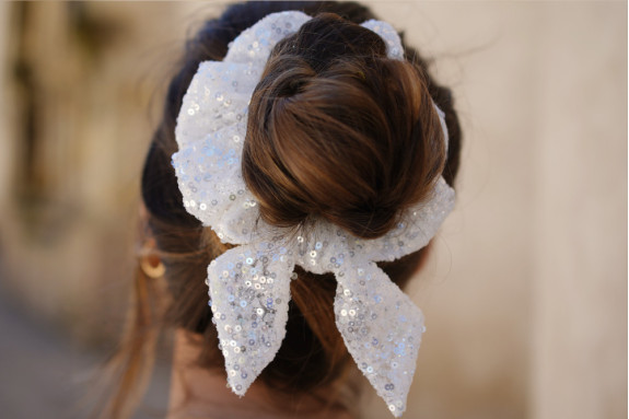 Chouchou Noeud Queen Sequins Blancs