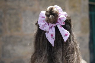 scrunchie bow Prima Pink Floral Print 2