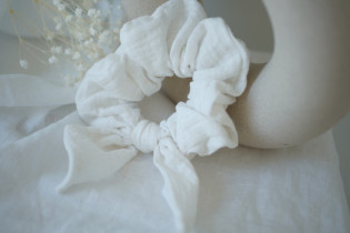 scrunchie bow Mary White Iridescent