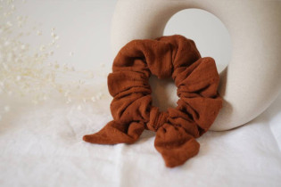 scrunchie bow Hélène Plumetis Hazelnut