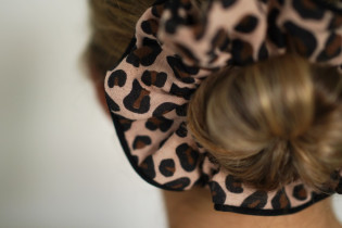 Brown Leopard Print Scrunchie 2
