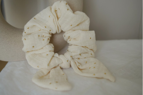 scrunchie bow Ivy Ecru with Gold Polka Dots
