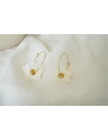 Boucles d'oreilles Nola Créole Dorée et Fleur Nacrée