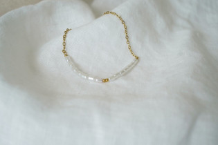 Mina Gold Fine Mesh Bracelet and Pearly Beads