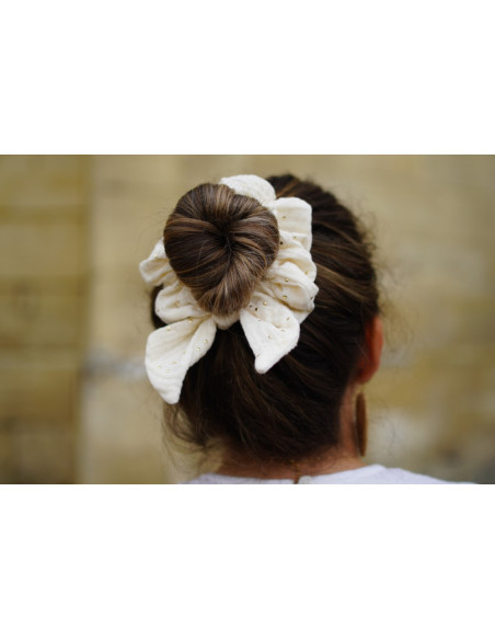 scrunchie bow Ivy Ecru with Gold Polka Dots