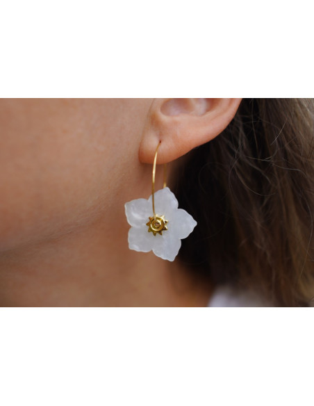 Boucles d'oreilles Nola Créole Dorée et Fleur Nacrée
