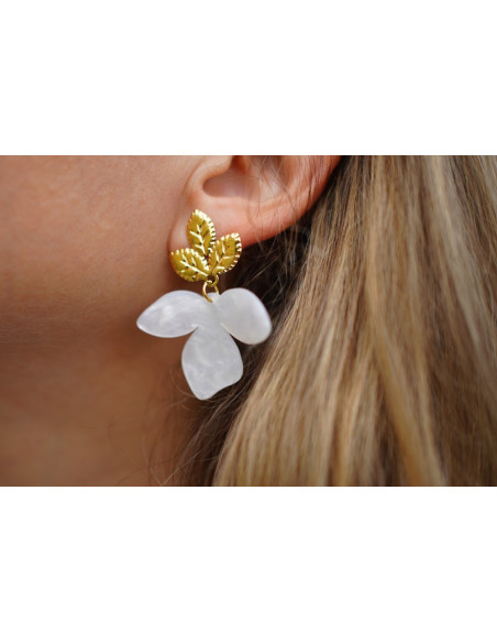 Boucles d'oreilles Isis Feuilles Dorées et Nacrées
