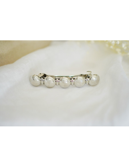 Aubeline silver hair clip with round pearls