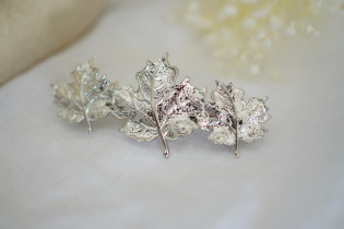 hair clip Aveline silver maple leaves