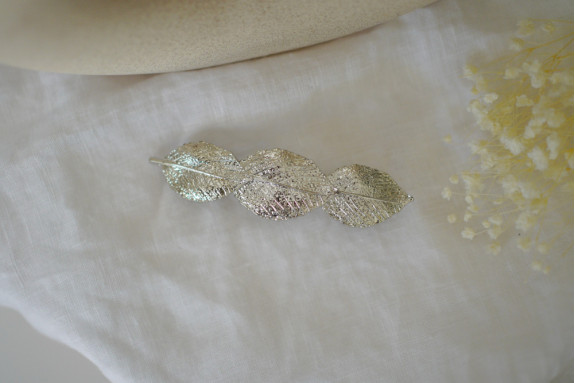 hair clip Hazel silver leaf motif