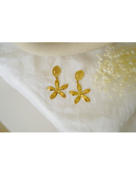 Célestine gold flower dangling earrings