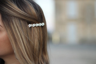 Barrette Inès pierres argentées 2