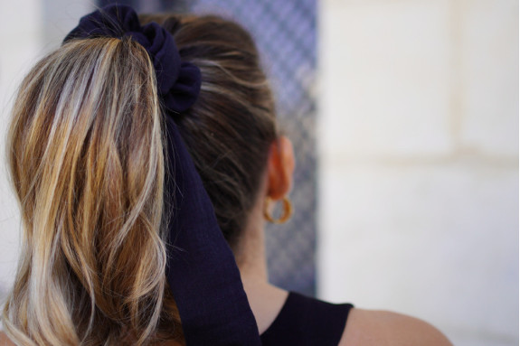 Chouchou Ruban Cléa Noir | Accessoire cheveux coton uni chic