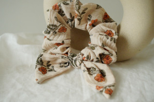 Chouchou cheveux femme nœud fleuri ivoire pêche - Céliane - Bohomane