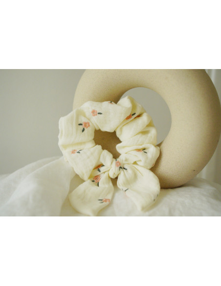 Chouchou Nœud Fleuri Ivoire Rose – Alméa | Bohomane