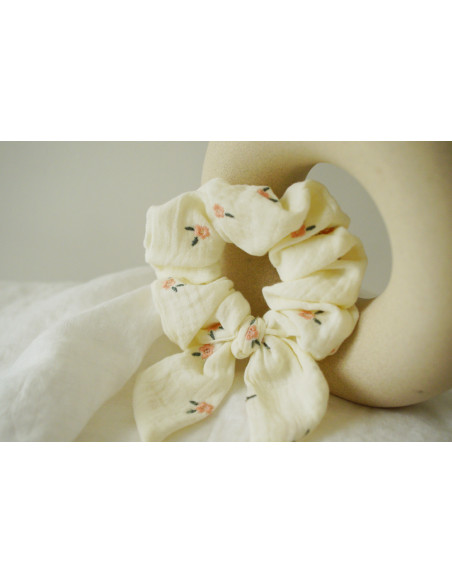 Chouchou Nœud Fleuri Ivoire Rose – Alméa | Bohomane