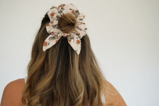 Chouchou cheveux femme nœud fleuri ivoire pêche - Céliane - Bohomane 2