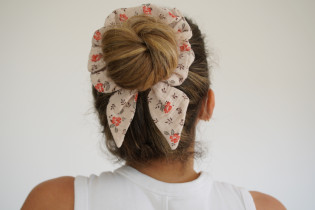 Chouchou cheveux femme nœud fleuri beige rose corail - Maëlys - Bohomane 2