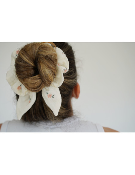 Chouchou Nœud Fleuri Ivoire Rose – Alméa | Bohomane