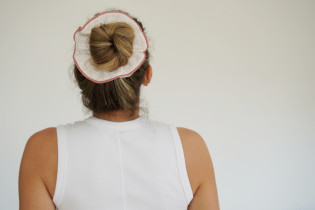 Chouchou nœud cheveux femme fleuri ivoire rose - Alméa - Bohomane 2