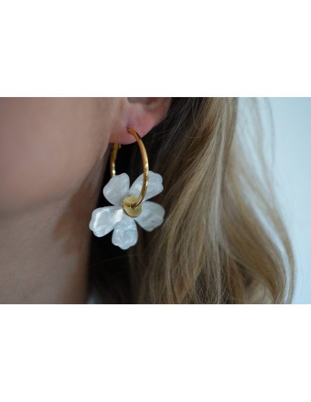 Boucles d’oreilles femme fleur nacrée dorée - Albaé - Bohomane