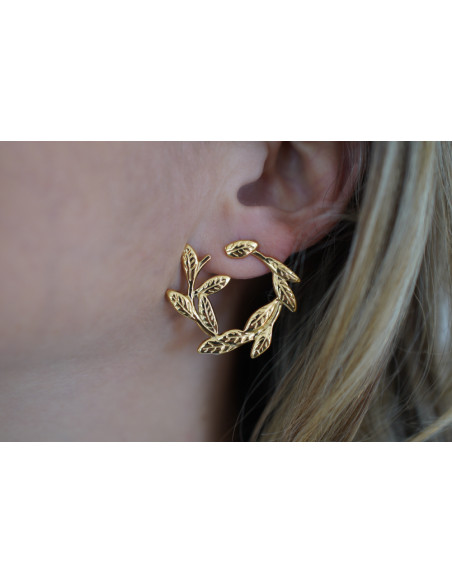 Léandra gold foliage creole earrings