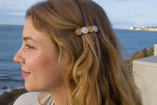 hair clip Cléo Cercles White Iridescent and gold 2
