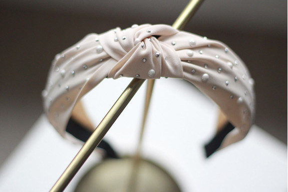 Serre-tête Blair Beige Rosé à perles nacrées