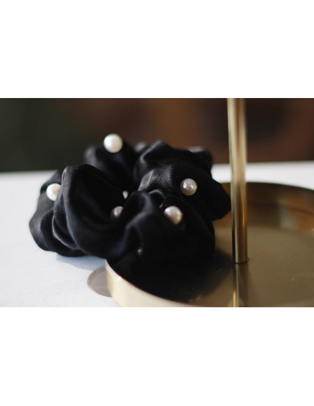 Black Karly scrunchie with pearly beads