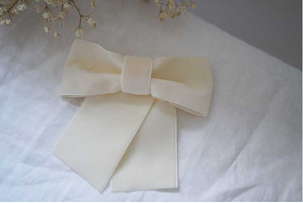 Barrette noeud Alma blanche cheveux femme bohomane