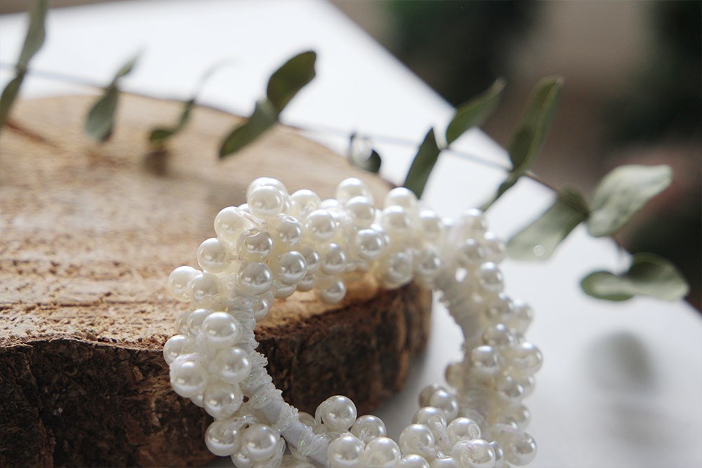 chouchou alexandra perles blanches mariage bohomane